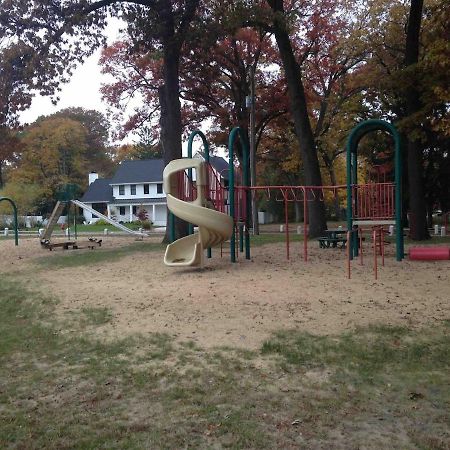 Beachglass Cottage - Family Friendly Kids And Pets Grand Beach 外观 照片
